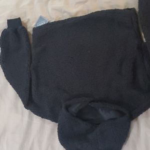 Black cropped sweater